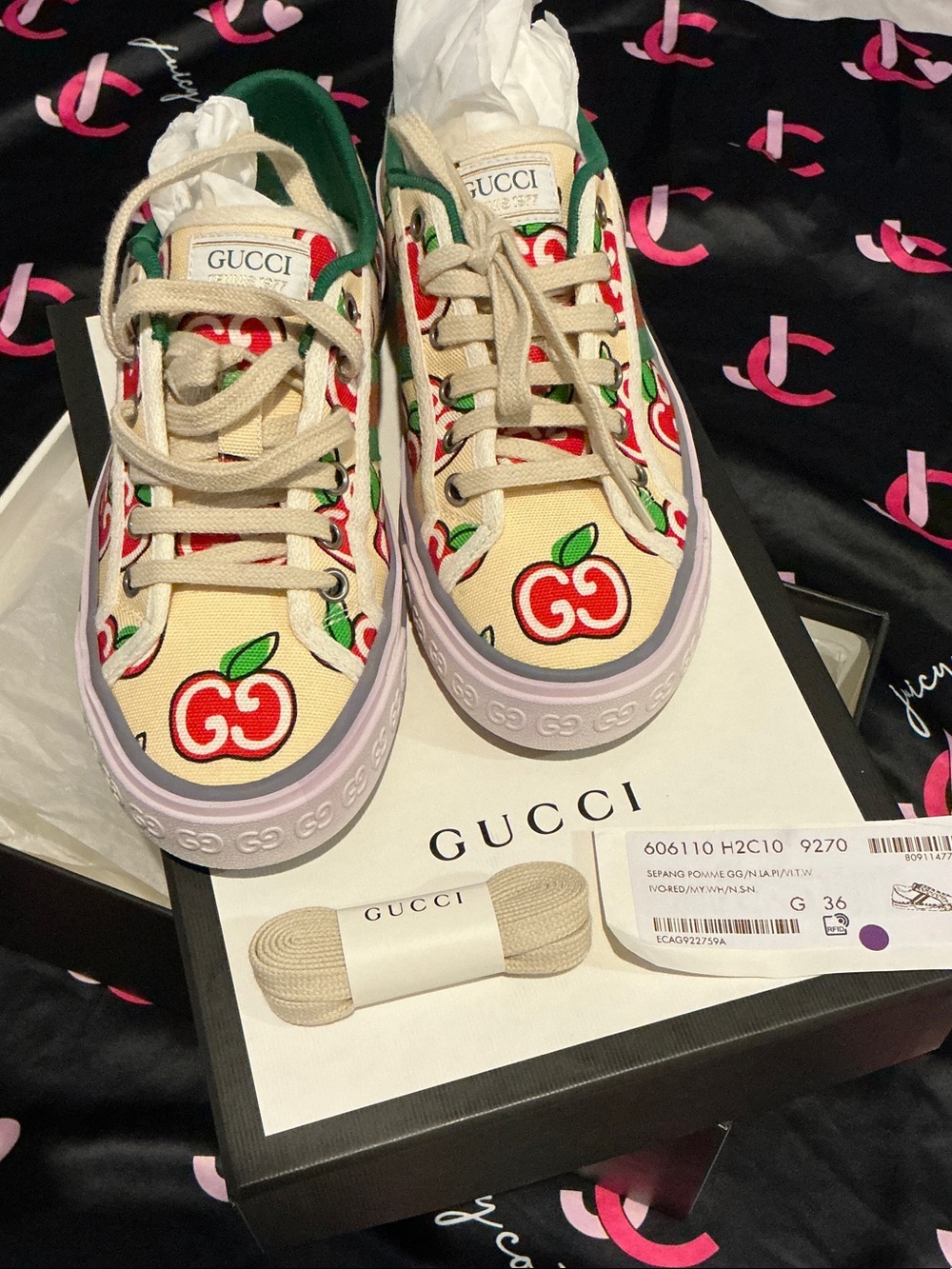 New GUCCI GG Canvas Web Apple Womens 1977 Tennis Sneakers 36 Ivory size 6 Italy